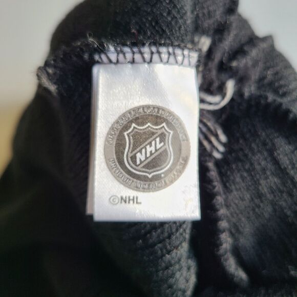 Los Angeles Kings Zephyr Graf-X Black Cuffed Adult Pom Beanie Hat NHL Hockey New - Picture 5 of 6